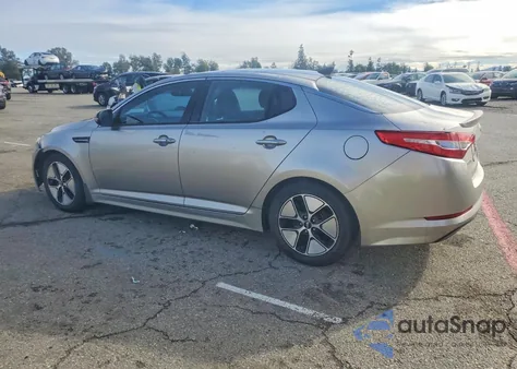 2013 Kia Optima Hybrid z USA, uszkodzony, nr VIN KNAGM4ADXD5053726